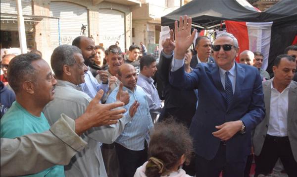 محافظ الغربية يتفقد اللجان بقرى مركز طنطا في اليوم الأول لانتخابات مجلس النواب