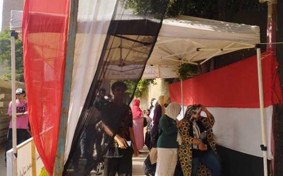 توافد كثيف من الناخبين قبل غلق لجان الاقتراع بالمعادي والبساتين ودار السلام