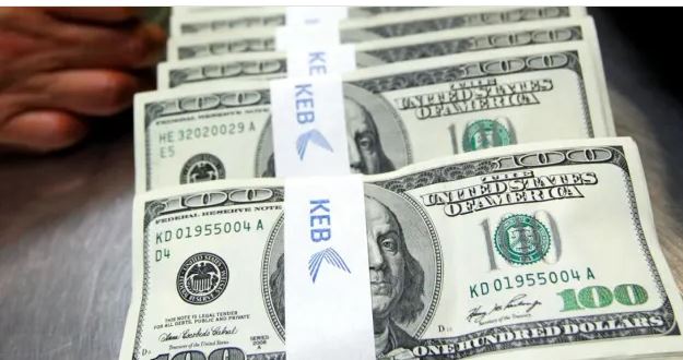 سعر الدولار في البنوك وشركات الصرافة