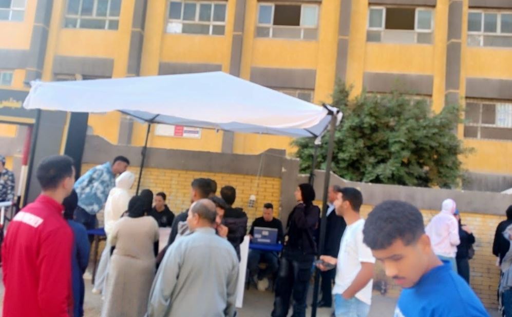 توافد الناخبين بمدينة نصر للتصويت في اليوم الثاني لانتخابات مجلس النواب 2025
