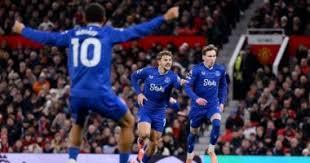   مانشستر يونايتد يخسر أمام إيفرتون بهدف هال فى الدورى الإنجليزى