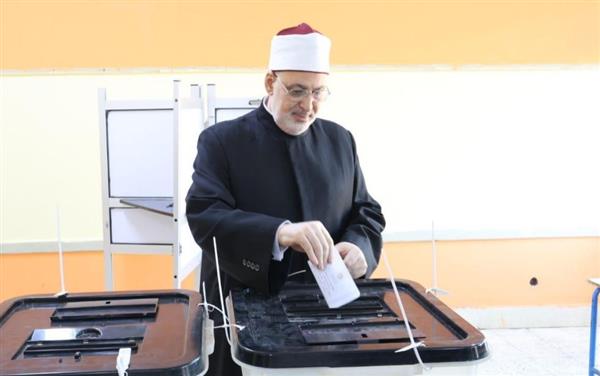 وكيل الأزهر يدلي بصوته في انتخابات مجلس النواب لعام 2025