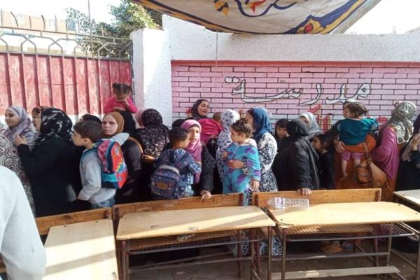 تسهيل إجراءات التصويت.."الوطنية للانتخابات" تعزز اللجان المزدحمة بالقضاة والسواتر