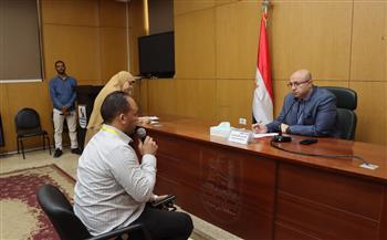   محافظ بني سويف يناقش مطالب وشكاوى المواطنين بحضور رؤساء الوحدات المحلية