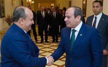   الرئيس السيسي: العلاقة بين مصر والجزائر تاريخية 