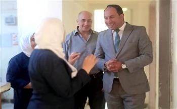 رئيس المؤسسة العلاجية يتفقد رعاية الأطفال بهليوبوليس
