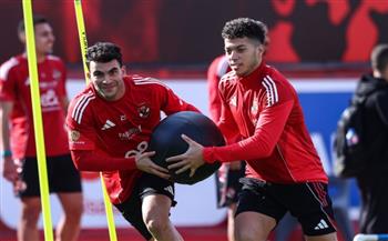   الأهلي يختتم تدريباته قبل السفر إلى المغرب