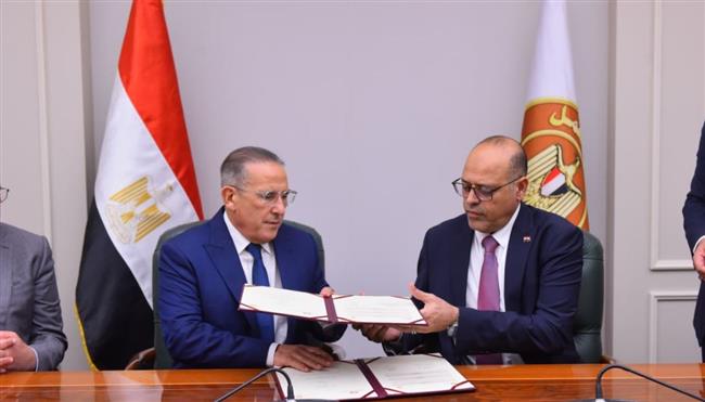 العمل توقع بروتوكول تعاون مع الاتحاد المصري للغرف السياحية