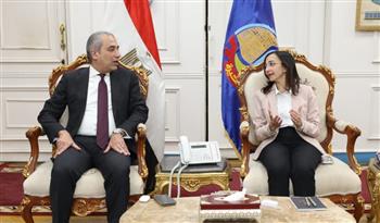   رئيس البنك الزراعي يستعرض مع محافظ البحيرة برامج تمويل صغار المزارعين