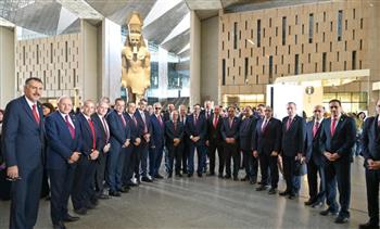   مجلس جامعة القاهرة يزور المتحف المصري الكبير.. صور