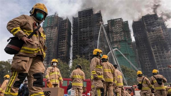 هونج كونج: البحث عن ناجين بعد حريق يقتل 94 شخصًا