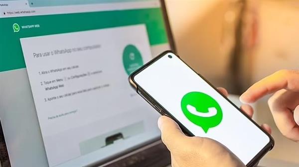 هل يتوقف واتساب على موبايلك بعد يومين؟