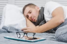   هل كثرة النوم من علامات الحسد والعين؟
