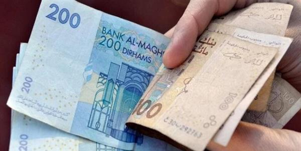 الدرهم المغربي يسجل انخفاضا مقابل الدولار وشبه استقرار أمام اليورو