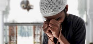   متى يتجاوز الله عن الكبائر من السيئات؟