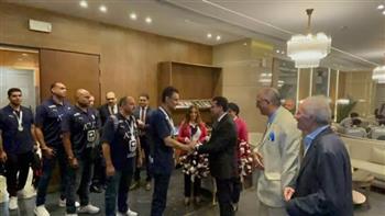   وزير الرياضة يستقبل بعثة منتخب ناشئي اليد بعد التتويج وصيفًا للعالم بالمغرب