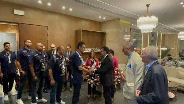 وزير الرياضة يستقبل بعثة منتخب ناشئي اليد بعد التتويج وصيفًا للعالم بالمغرب