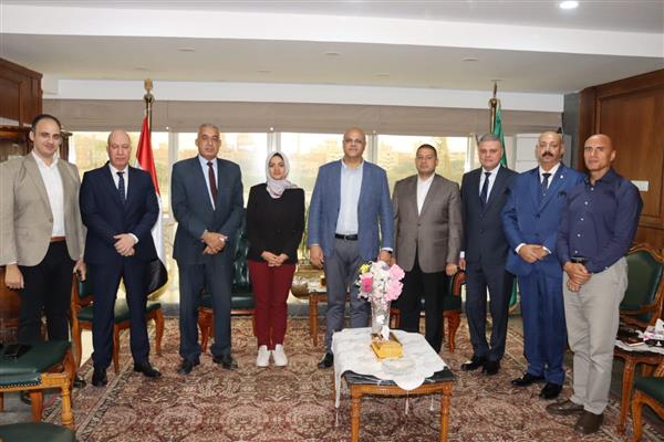 محافظ القليوبية يلتقى رؤساء المدن الجدد والسكرتير العام المساعد