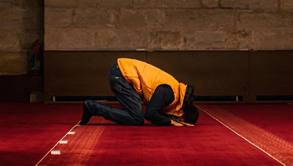 هل سجود السهو واجب إذا أخطأت في التسبيح؟