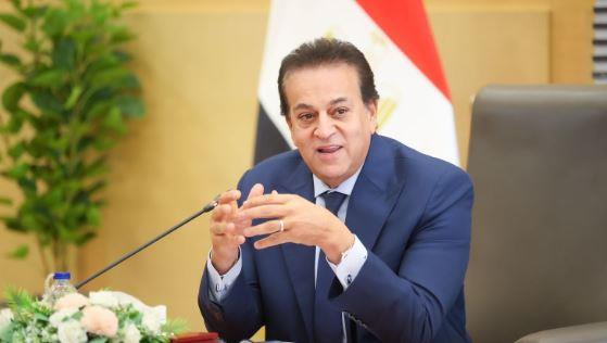 وزير الصحة: لا تهاون في حقوق الفرق الطبية