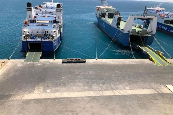حركة تداول السفن بموانئ البحر الأحمر اليوم الأحد