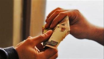 حكم إخراج الصدقة لمساعدة شاب في الزواج بدلا من المسجد