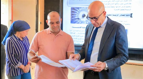 جولة مفاجئة لـ وزير التعليم بمدارس الدقهلية لمتابعة انتظام الدراسة