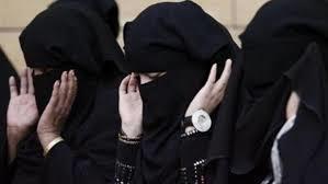 حكم الصلاة بالنقاب