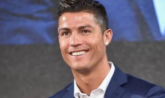 رونالدو: آرسنال الأقرب للفوز بالبريميرليج هذا الموسم