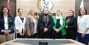 لجنة المشروعات الصغيرة بقومي المرأة تستعرض خطتها للمرحلة المقبلة