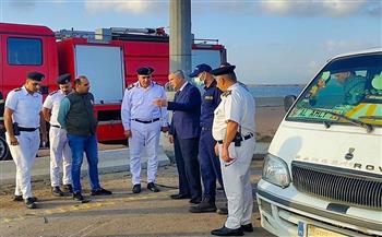   محافظ الإسكندرية يتفقد موقع حادث اشتعال سيارة بمحور المشير أبو ذكري