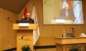   ندوة بكلية الخدمة الاجتماعية لتعريف الطلاب بطرق التعامل مع الأزمات و الكوارث