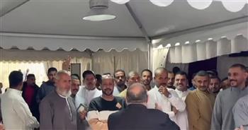   إقبال مئات المصريين بالسعودية على المشاركة في انتخابات البرلمان