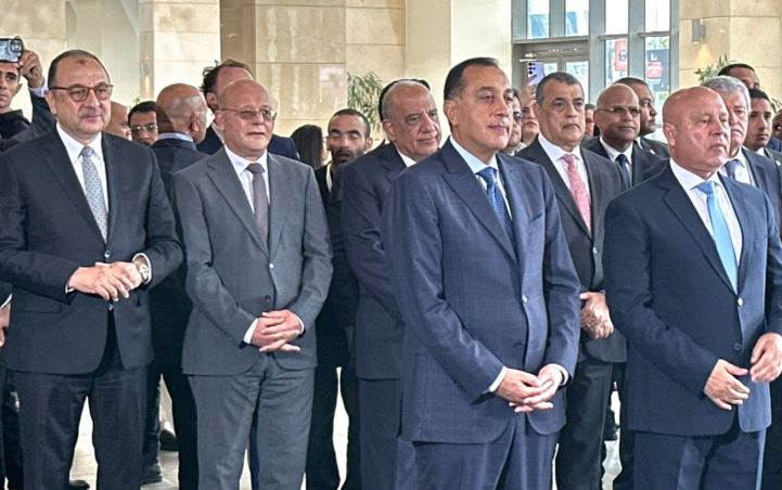 رئيس جامعة سوهاج يشارك في افتتاح المعرض والمؤتمر الدولي للنقل الذكي