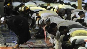  حكم تطويل الإمام في الركوع انتظارا لمن يريد الصلاة