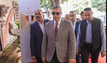   محافظ الإسكندرية يتفقد مقار اللجان الانتخابية استعدادًا لانتخابات مجلس النواب
