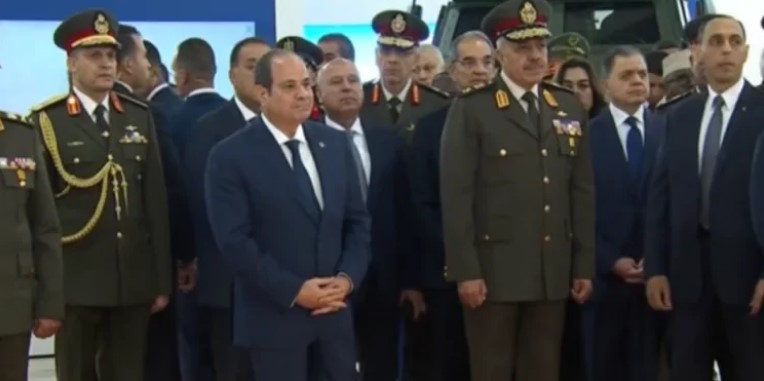 الرئيس السيسي يتفقد معرض الصناعات الدفاعية والعسكرية "إيديكس ٢٠٢٥"