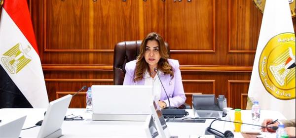 وزيرة التنمية المحلية تتابع منظومة المتغيرات المكانية بالمحافظات