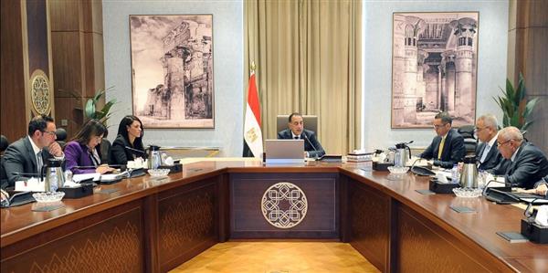 رئيس الوزراء يستعرض الهيكل التنظيمي لوحدة إعادة هيكلة الشركات المملوكة للدولة