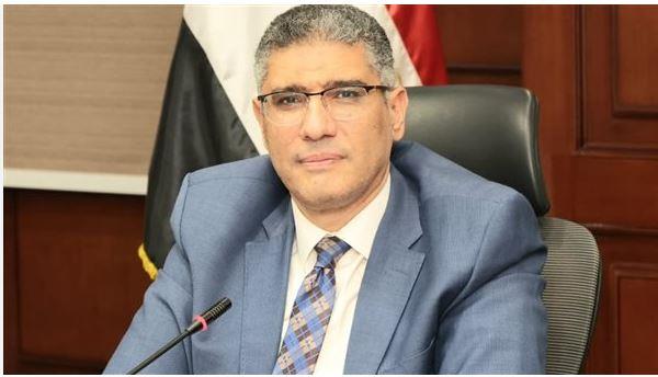 محافظ الجيزة يتابع انطلاق انتخابات مجلس النواب بـ7 دوائر من داخل مركز السيطرة