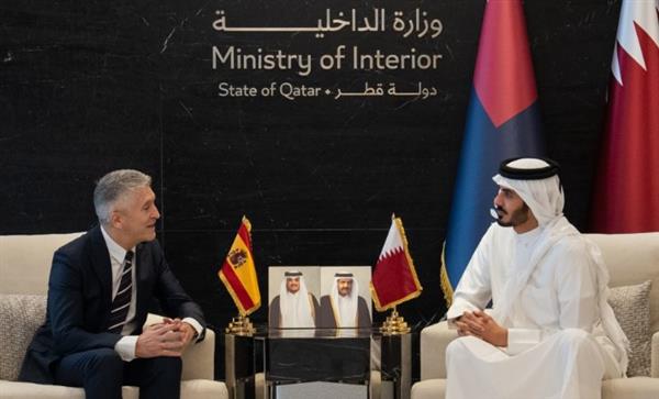 وزير الداخلية القطري يبحث مع نظيره الإسباني سبل تعزيز التعاون المشترك