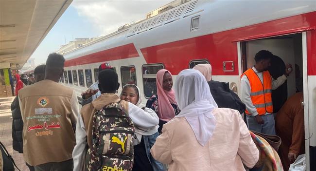 "السكة الحديد" تسير الرحلة الـ37 لقطارات العودة الطوعية للمواطنين السودانيين
