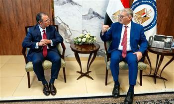 وزير البترول يبحث سبل تعزيز التعاون الإقليمي مع شيفرون العالمية