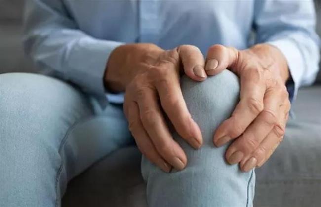 نقص فيتامين د.. هل يمكن أن يكون السبب الخفي وراء ألام المفاصل؟