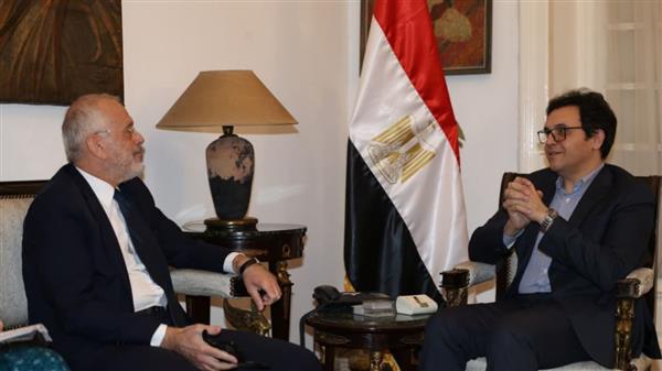 وزير الثقافة يبحث مع سفير اليونان آفاق التعاون الثقافي والفني بين القاهرة وأثينا