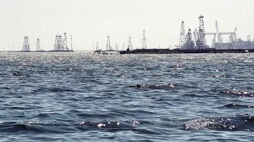 مصدر أمني: أوكرانيا تستهدف منصة نفط روسية في بحر قزوين