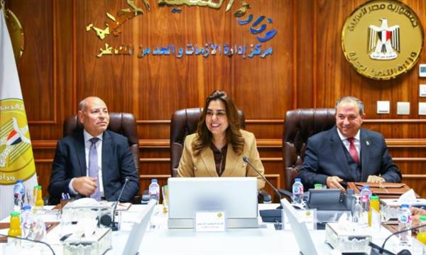 وزيرة التنمية المحلية تناقش مقترح المرحلة الثانية لتطوير سوقي العتبة والحميدي