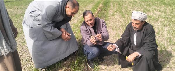 جامعة سوهاج تطلق قافلة تنموية لدعم وارشاد المزارعين بقرية الصلعا