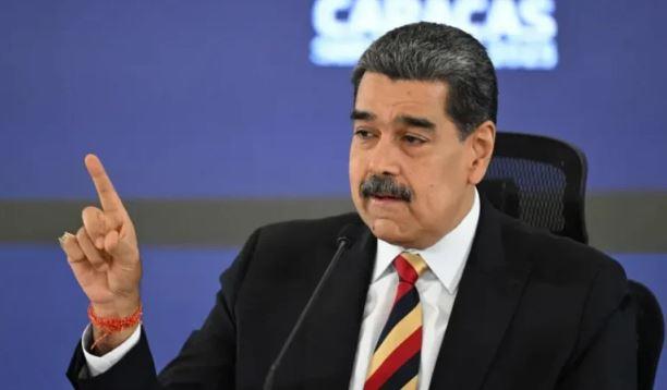 كولومبيا تمنح مادورو حق اللجوء إذا ترك حكم فنزويلا