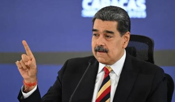 كولومبيا تمنح مادورو حق اللجوء إذا ترك حكم فنزويلا